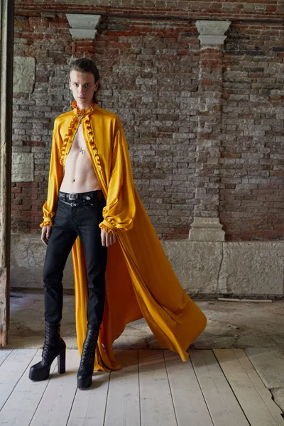 Look 54